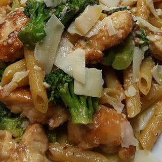 Chicken Broccoli & Ziti
